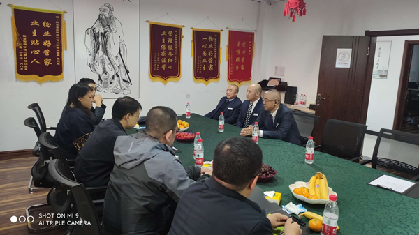 5.物业南城分公司接待专家评审组调查_副本.jpg