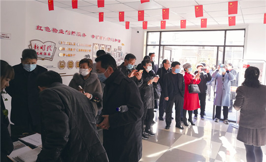 8.PG电子红色物业党支部接待参观_副本.jpg