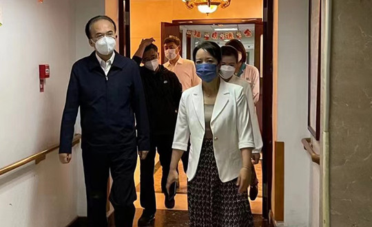24. 副省长刘凯一行到亲亲园发展调研工作_副本.jpg 24. 副省长刘凯一行到亲亲园发展调研工作_副本.jpg