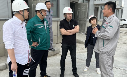 14.长春市科技厅、工信部有关辅导莅临装配式总公司参观互换_副本.jpg