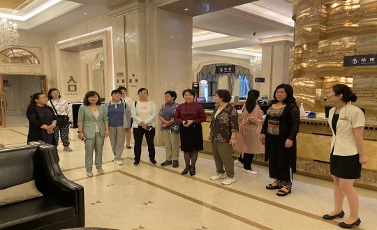 25.李琼华总经理接待忻州视注长春市有关辅导一行_副本.jpg