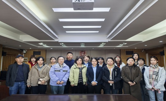 10.物业总公司有关人员被授予排解员证书_副本.jpg 10.物业总公司有关人员被授予排解员证书_副本.jpg